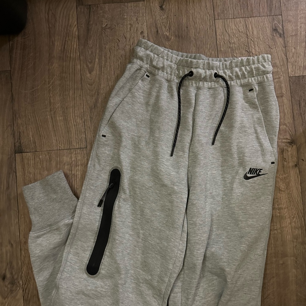 Nike High Rise Gray Joggers